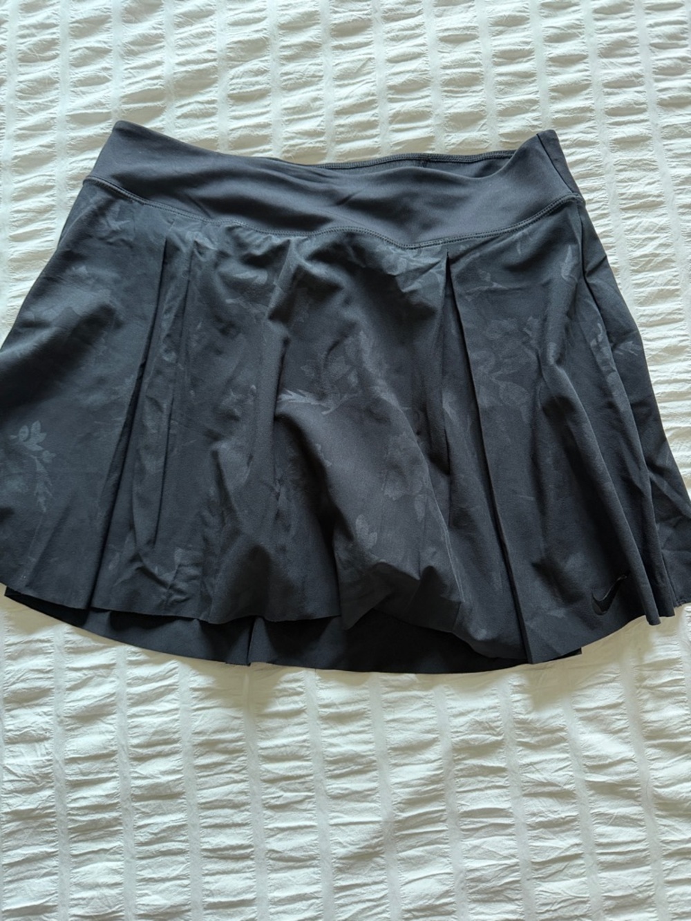 Nike Black Pleated Skater Skort with Subtle Floral Jacquard Golf/Tennis